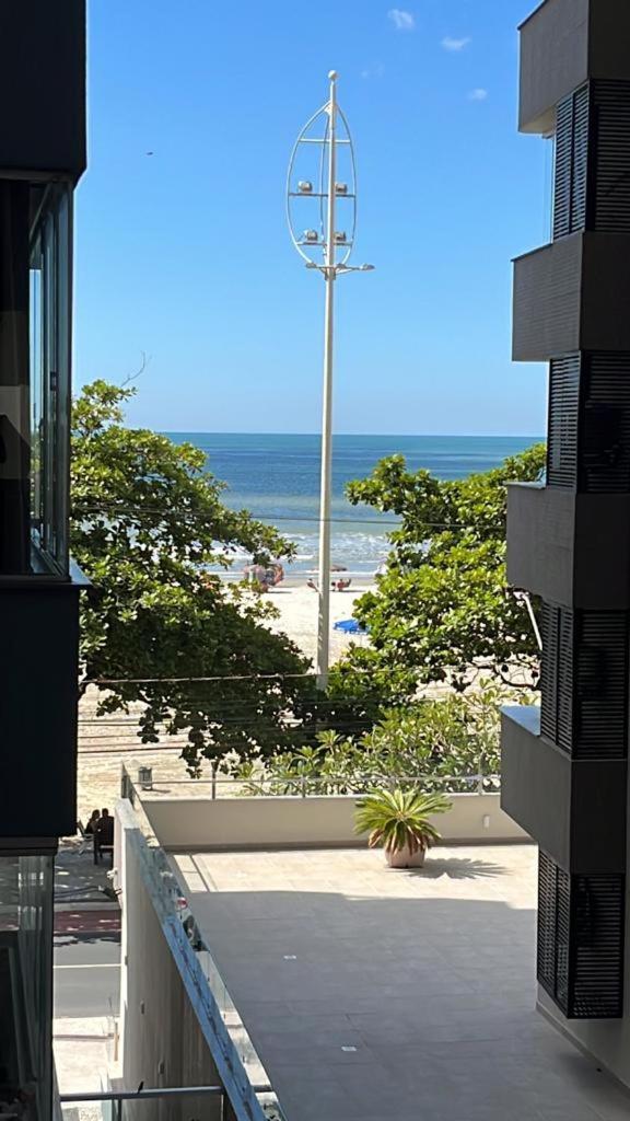 דירות Balneário Camboriú Avenida Atlantica, Beira Mar, Pe Na Areia מראה חיצוני תמונה